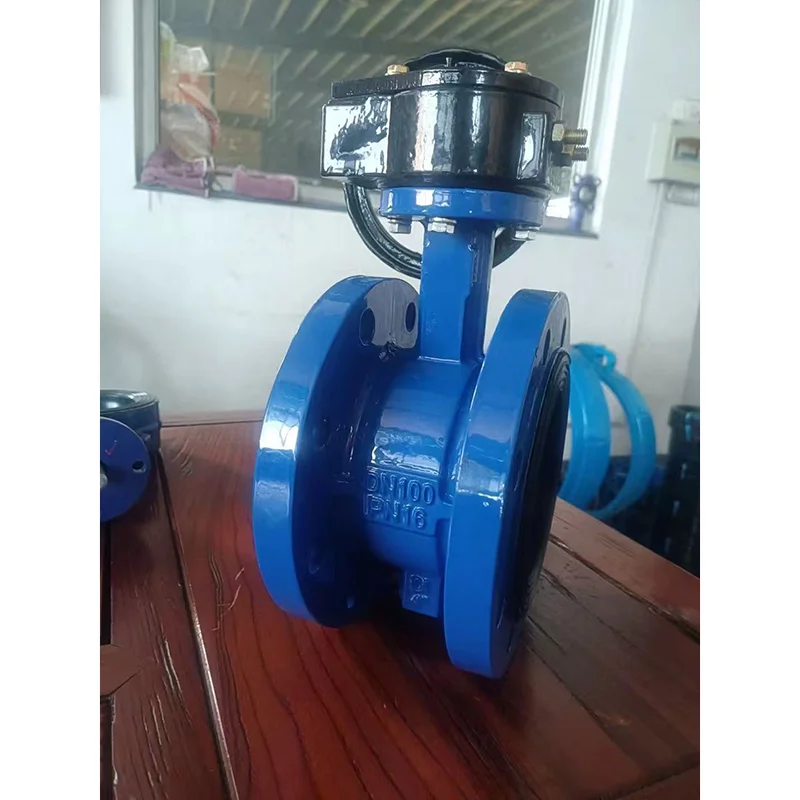 Katup kupu -kupu flensa yang disegel lunak untuk pipa pasokan air